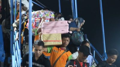 Puncak Arus Mudik di Pelabuhan Nusantara Parepare Capai 4 Ribu Penumpang, KSOP Pastikan Pengawasan Maksimal